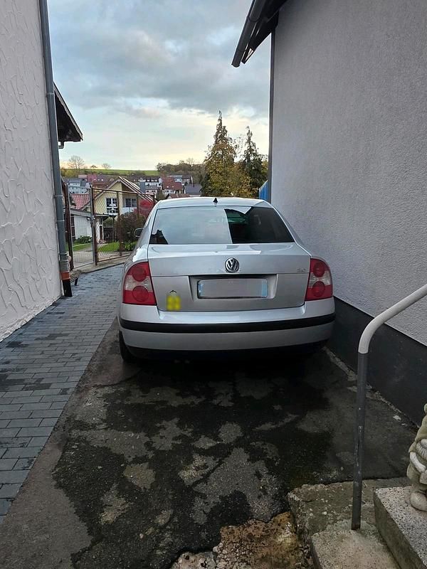 Gebraucht VW Passat 116 PS (85 kW) 2004 Grau Limousine