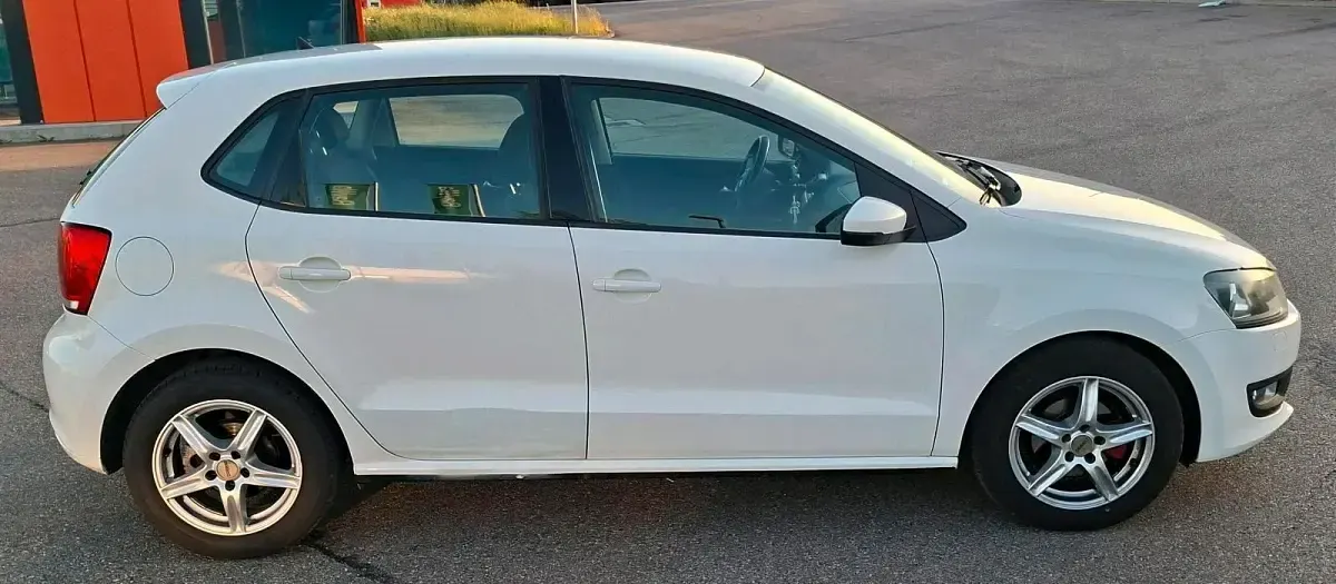 Używany VW Polo 90 KM (66 kW) 2010 Biały Hatchback