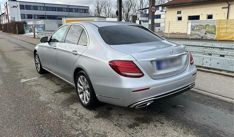 Second-hand Mercedes E200 160 CP (117 kW) 2019 Argintiu Berlinǎ