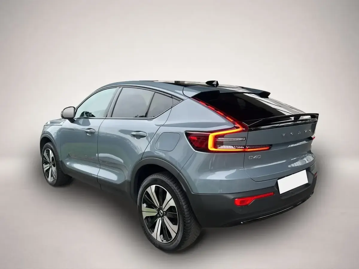 Gebraucht Volvo C40 Core 169 kW (231 PS) 2022 Grau SUV