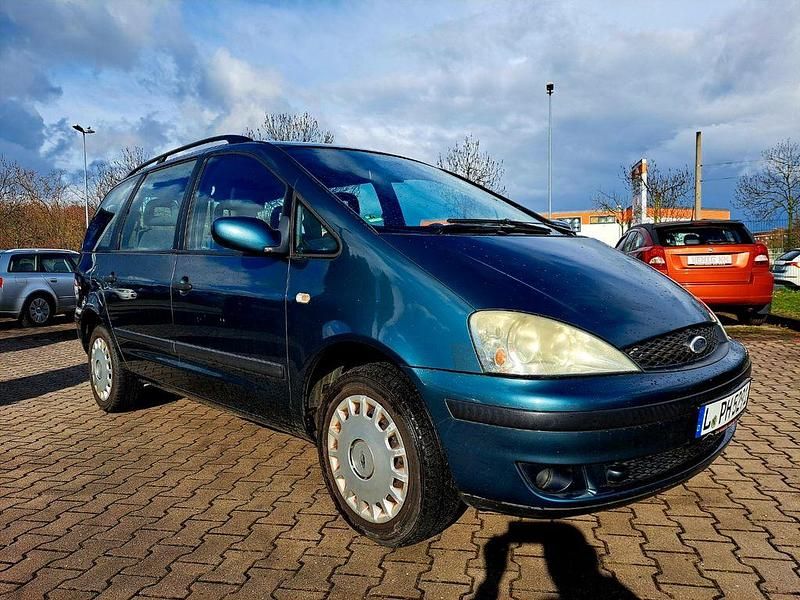 Gebraucht Ford Galaxy 140 PS (102 kW) 2003 Grün Van / Kleinbus