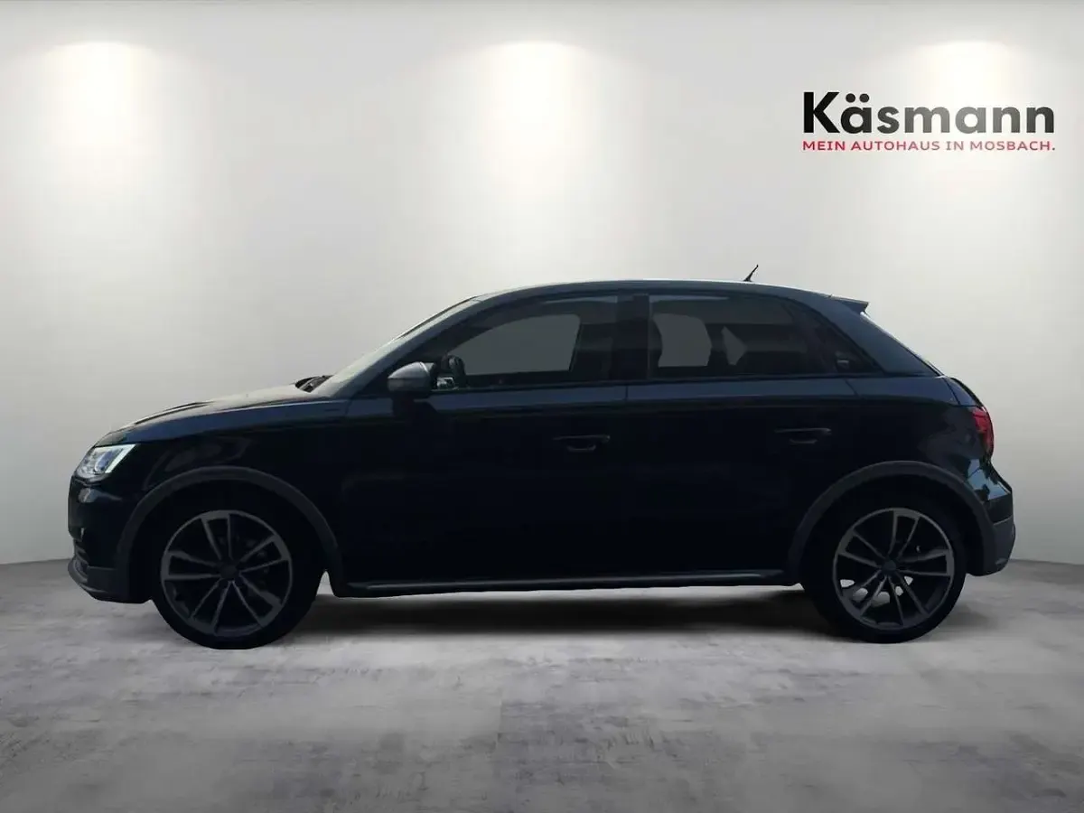 Gebraucht Audi A1 95 PS (69 kW) 2018 Mythosschwarz metallic Limousine