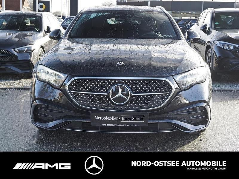 Gebraucht Mercedes E220 AMG 197 PS (144 kW) 2025 Metalliclack obsidianschwarz m Kombi