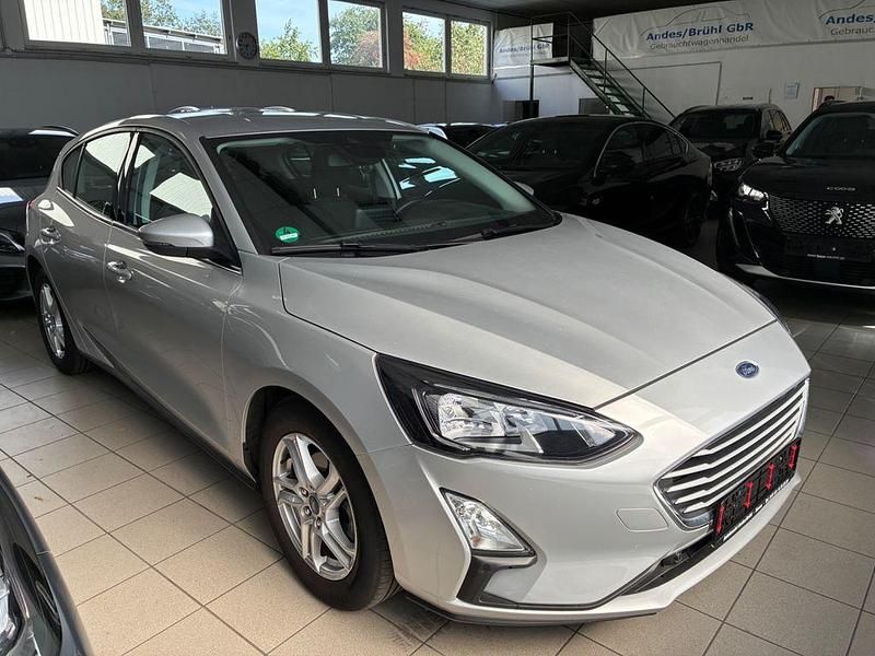 Silber Gebraucht 2021 Ford Focus Cool & Connect Limousine | 16.390 € (Fairer Preis) - Bild 1/4