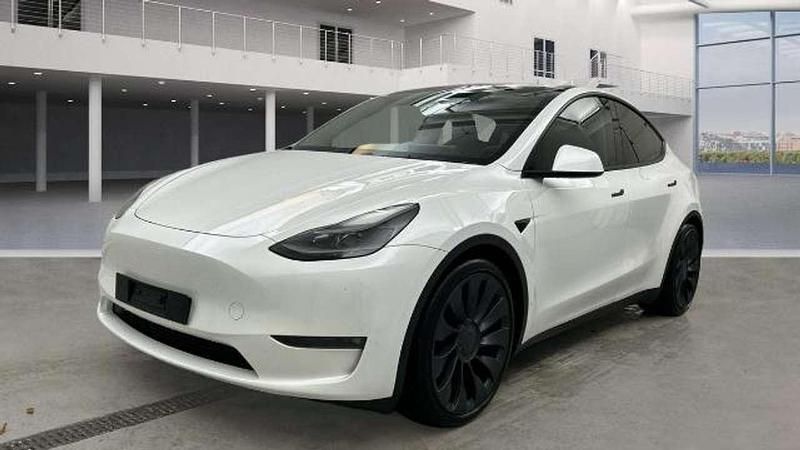 Other Gebraucht 2023 Tesla Model Y Performance SUV | 32.900 € (Etwas zu teuer) - Bild 1/4