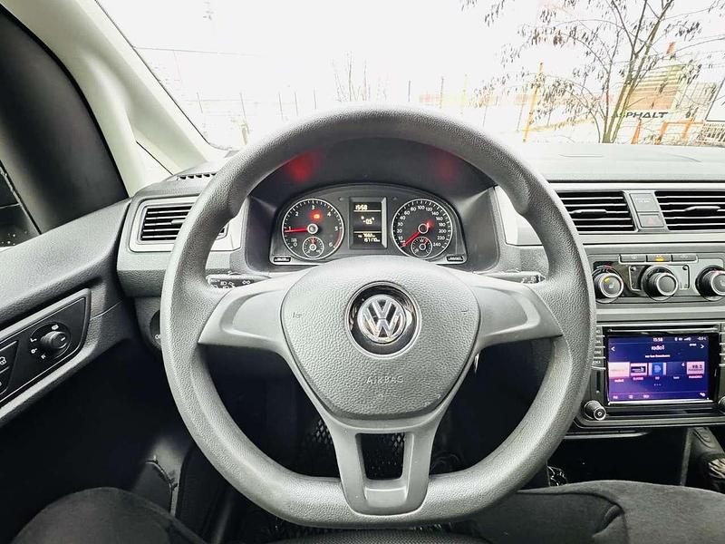 Gebraucht VW Caddy Maxi Trendline 102 PS (75 kW) 2019 Grau Van / Kleinbus