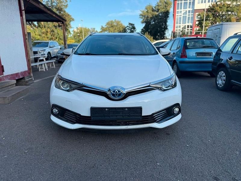 Weiß Gebraucht 2019 Toyota Auris Touring Sports Cool Kombi | 12.590 € (Superpreis) - Bild 1/4
