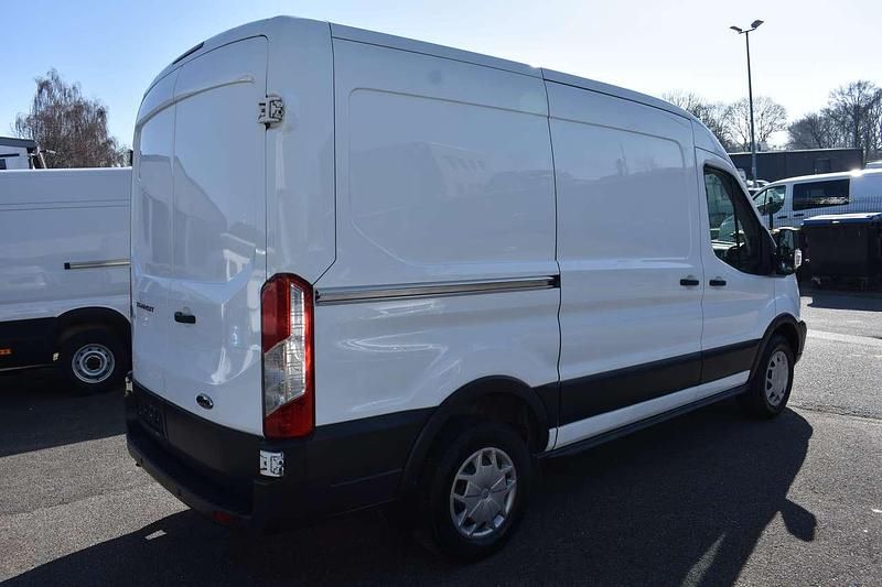 Gebraucht Ford Transit Trend 125 PS (91 kW) 2015 Frostweiß Van / Kleinbus