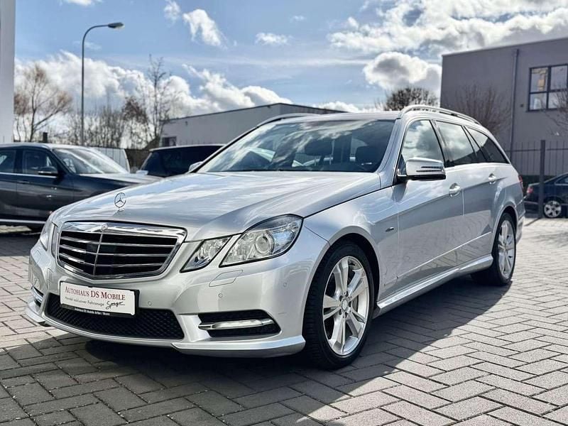 Gebraucht Mercedes E500 AMG line 408 PS (300 kW) 2012 Silber Kombi
