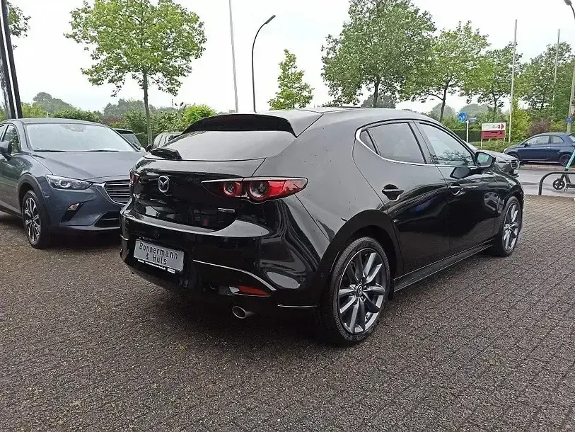Gebraucht Mazda 3 Selection 122 PS (89 kW) 2019 Onyxschwarz onyxschwarz obsidiangrau onyxschwarz metallic Limousine