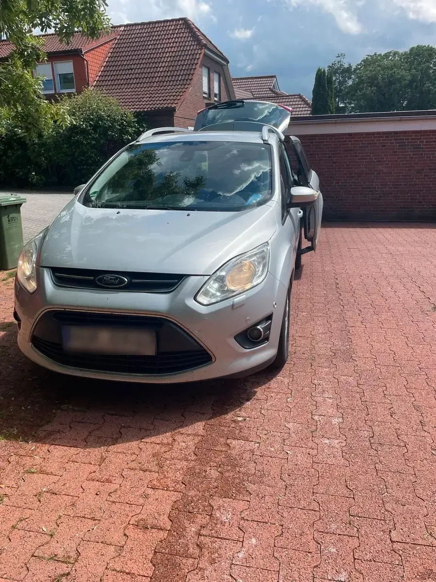 Gebraucht Ford Grand C-Max 116 PS (85 kW) 2011 Silber Van / Kleinbus