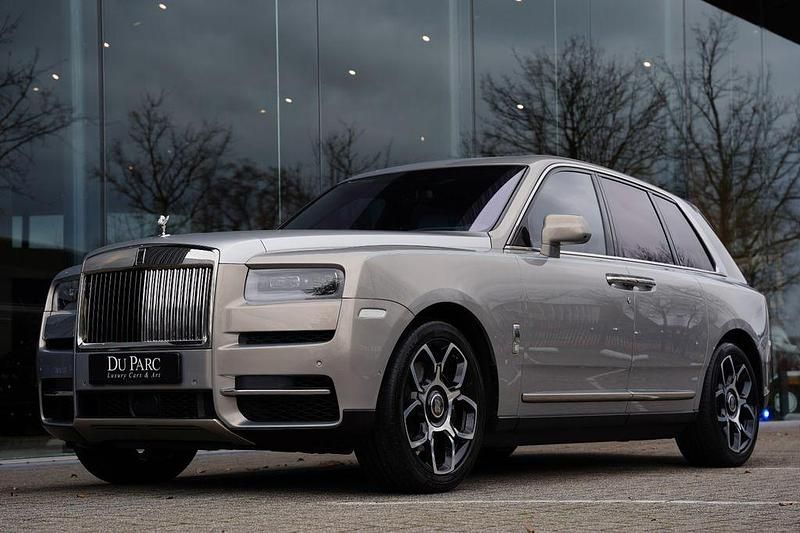 Gebraucht Rolls Royce Cullinan 571 PS (419 kW) 2024 Silber SUV