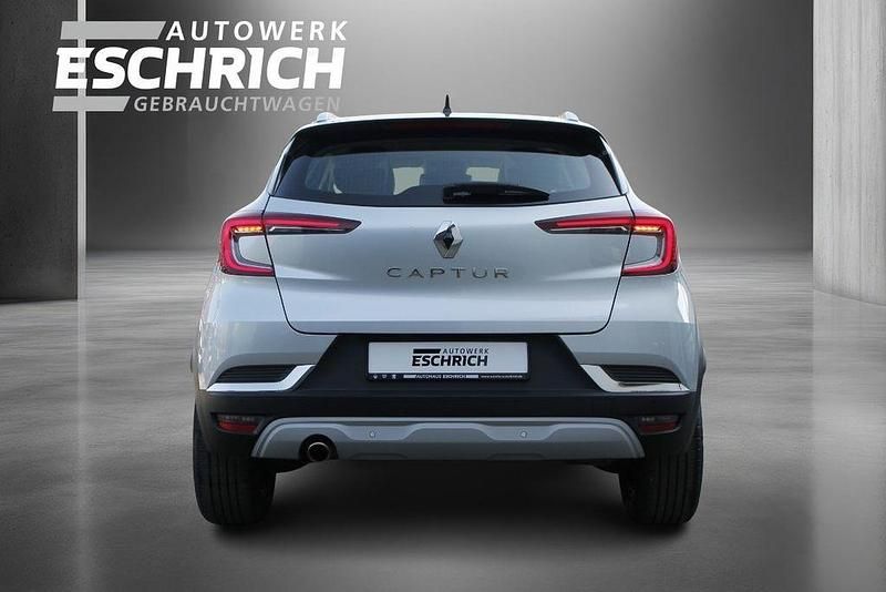 Gebraucht Renault Captur Intens 154 PS (113 kW) 2021 Silber SUV