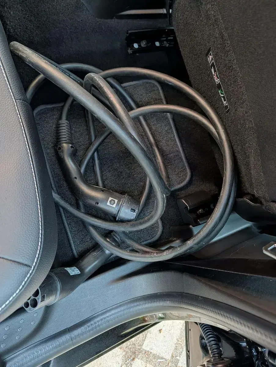 Gebraucht Renault Twingo Techno 60 kW (82 PS) 2022 Schwarz Kleinwagen