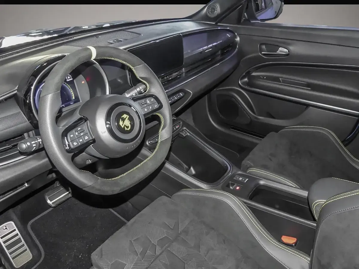Neu Abarth 600e Scorpionissima 206 kW (281 PS) 2026 Manufacturer SUV
