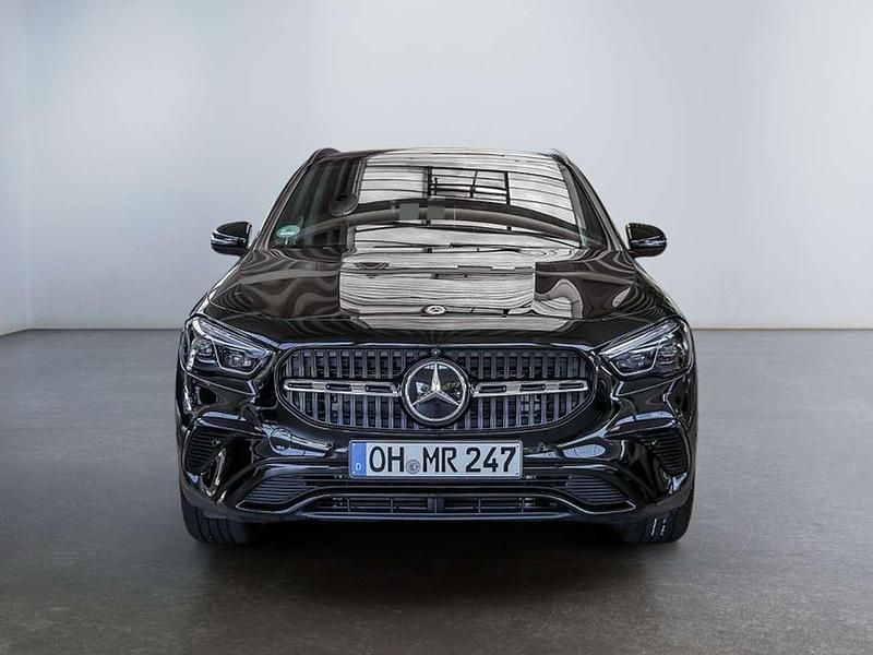 Gebraucht Mercedes GLA180 Progressive 116 PS (85 kW) 2025 Unilack nachtschwarz SUV