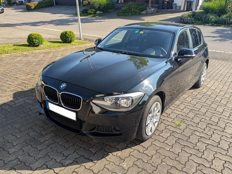 Schwarz Gebraucht 2013 BMW 116 Kleinwagen | 5.999 € (Fairer Preis) - Bild 1/4