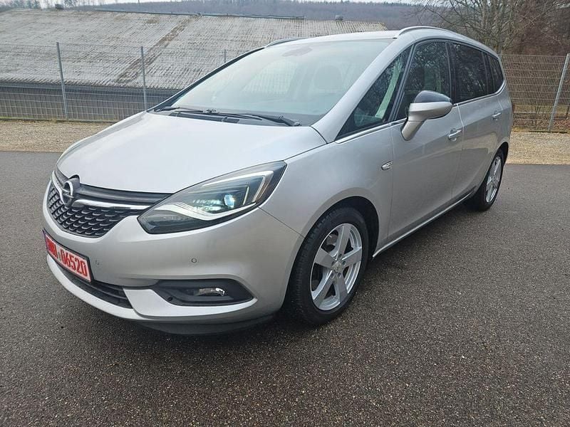 Silber Gebraucht 2018 Opel Zafira Van / Kleinbus | 7.675 € (Superpreis) - Bild 1/4