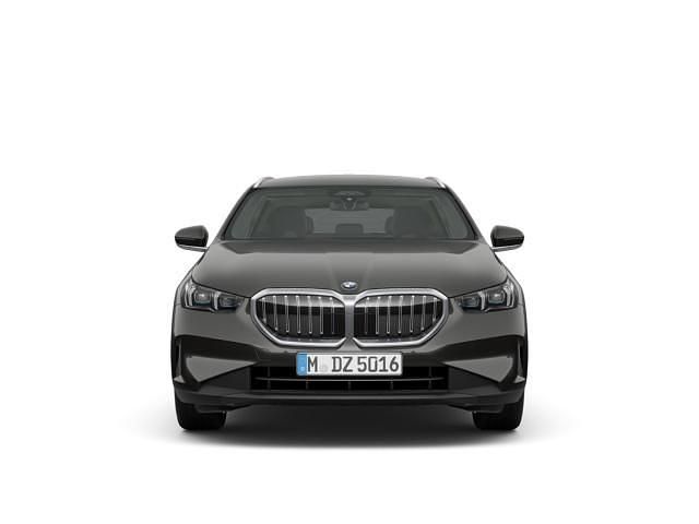 Gebraucht BMW 520 Performance 197 PS (144 kW) 2025 Grau Kombi