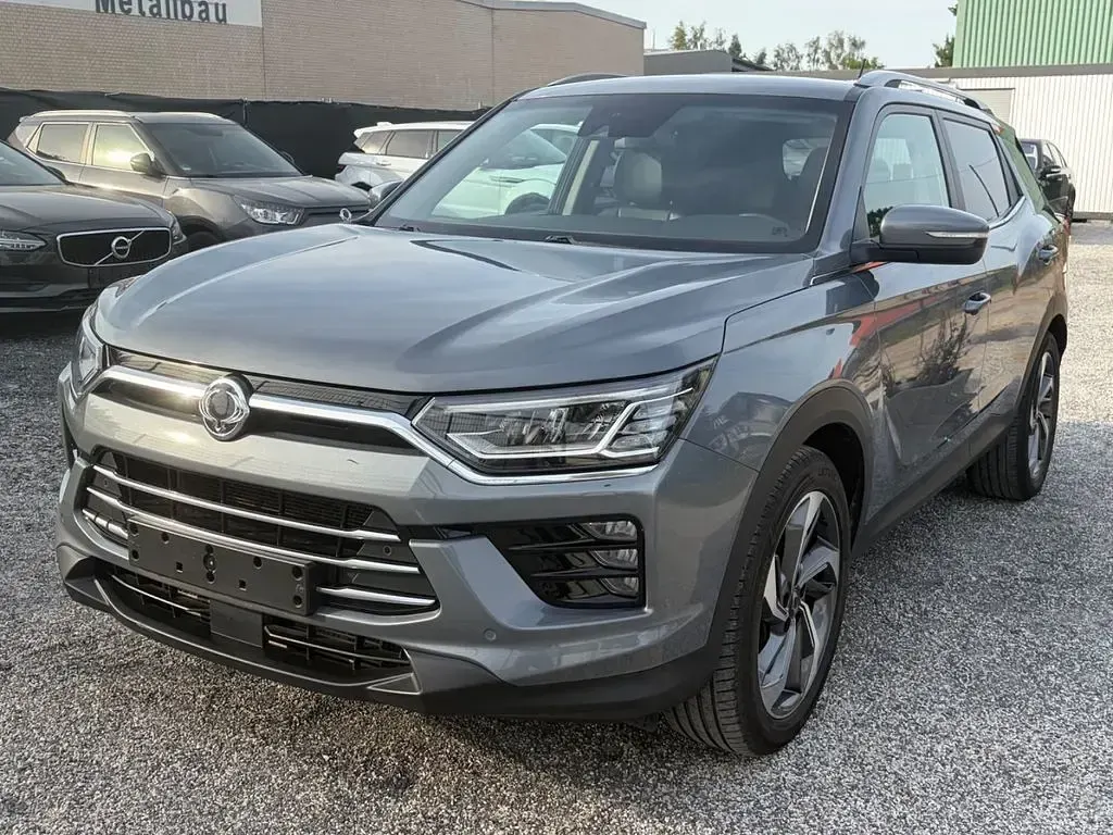 Gebraucht SsangYong Korando 136 PS (100 kW) 2019 Grau SUV