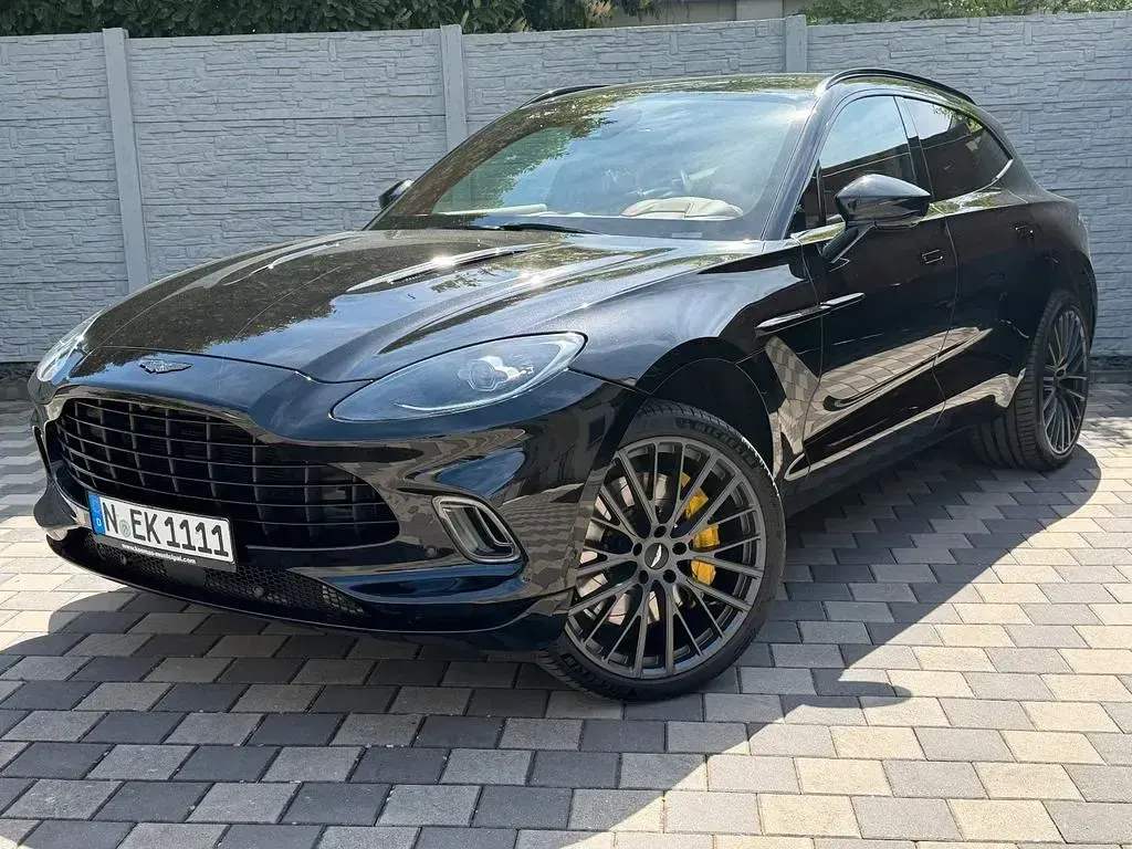 Gebraucht Aston Martin DBX 551 PS (405 kW) 2022 Schwarz SUV
