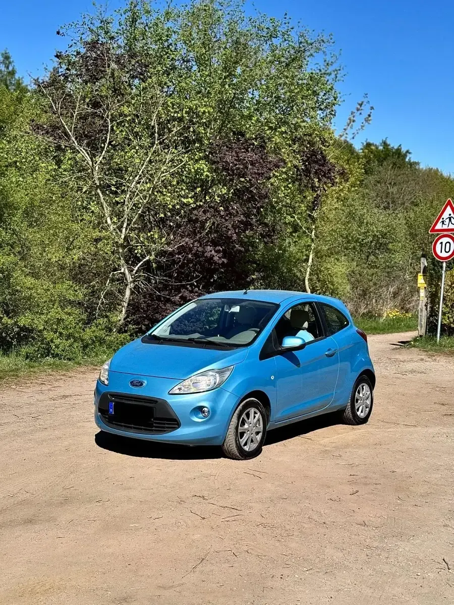 Second-hand Ford Ka 69 CP (50 kW) 2010 Albastru Hatchback