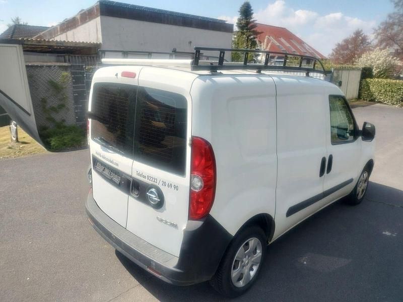 Używany Opel Combo Edition 95 KM (69 kW) 2012 Biały Minivan