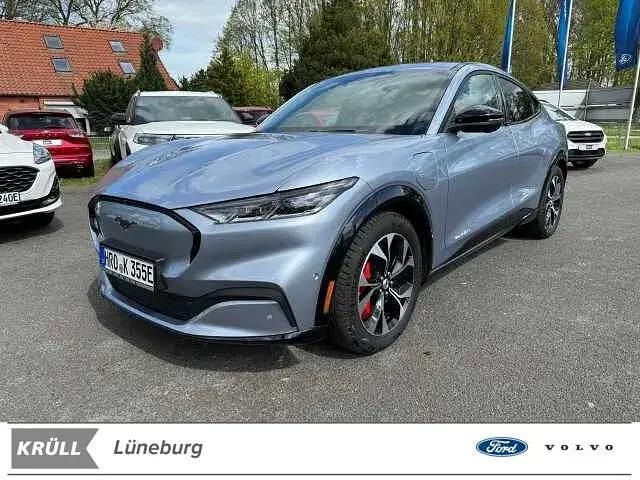 Silber metallic Gebraucht 2023 Ford Mustang Mach-E Premium SUV | 31.811 € (Superpreis) - Bild 1/4