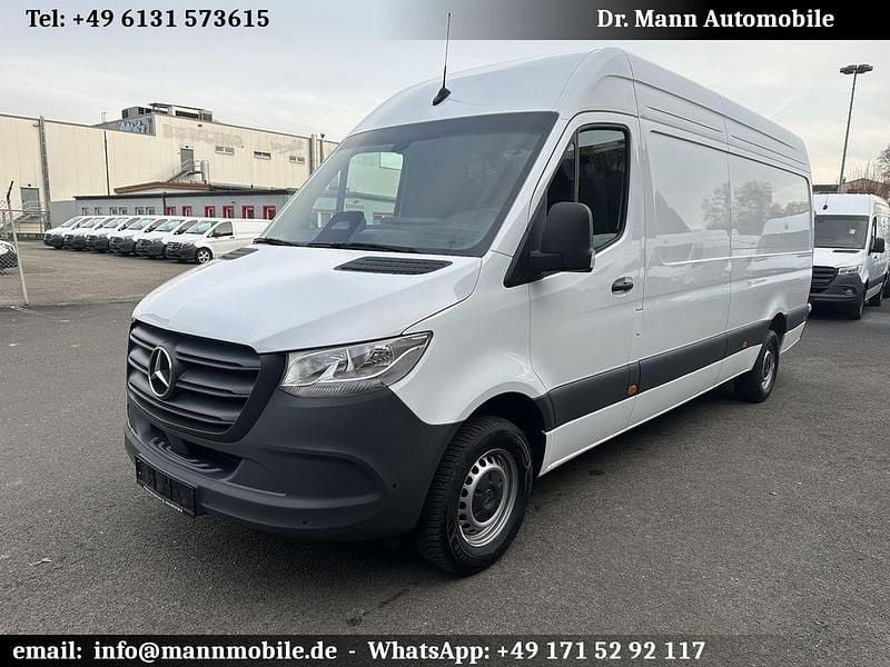 Arktikweiss Gebraucht 2024 Mercedes Sprinter Van | 41.055 € (Guter Preis) - Bild 1/4