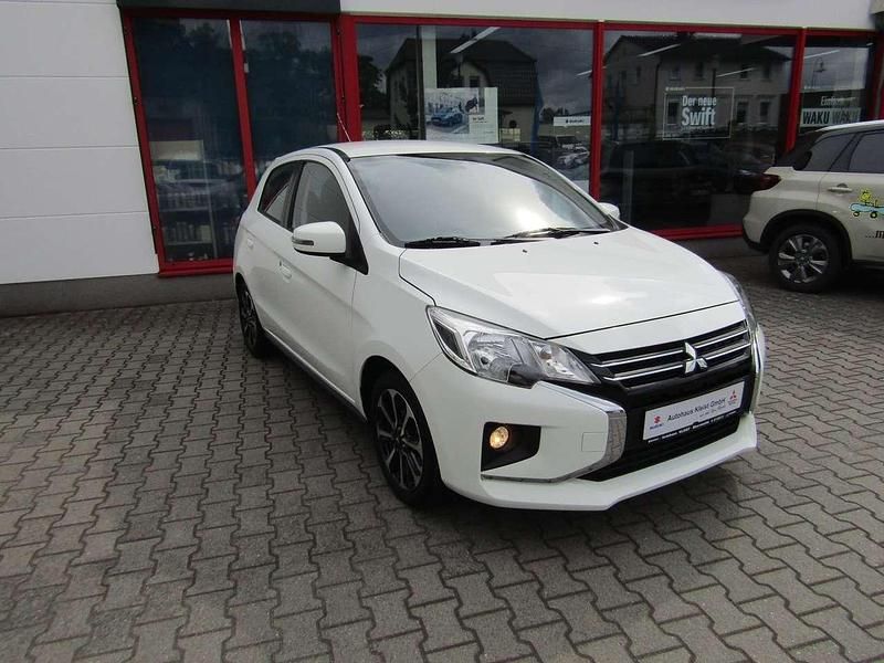 Island weiß Gebraucht 2021 Mitsubishi Space Star Limousine | 12.350 € (Etwas zu teuer) - Bild 1/4