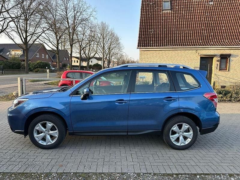 Gebraucht Subaru Forester Exclusive+ 150 PS (110 kW) 2015 Blau SUV