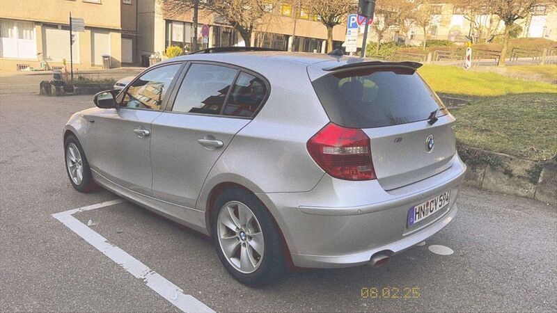 Silber Gebraucht 2009 BMW 120 Sport Line Kleinwagen | 2.600 € (Superpreis) - Bild 1/4