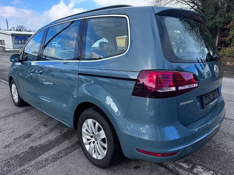 Gebraucht VW Sharan Comfortline 150 PS (110 kW) 2021 Blau Van / Kleinbus