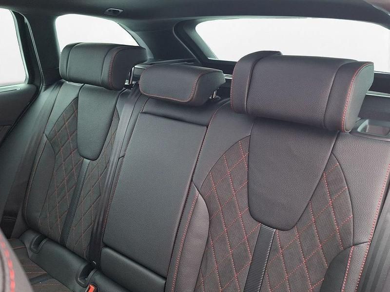 Neu Skoda Octavia RS 265 PS (194 kW) 2026 Grün Kombi