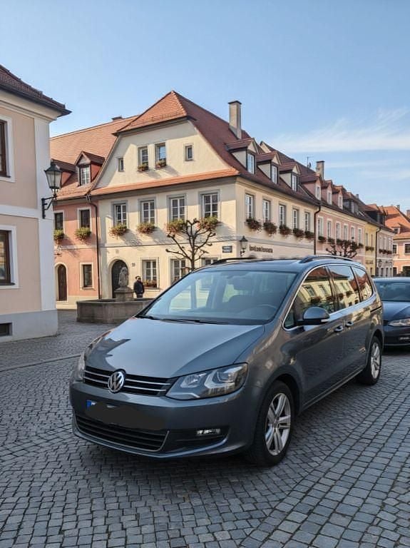 Gebraucht VW Sharan Comfortline 150 PS (110 kW) 2017 Grau Van / Kleinbus