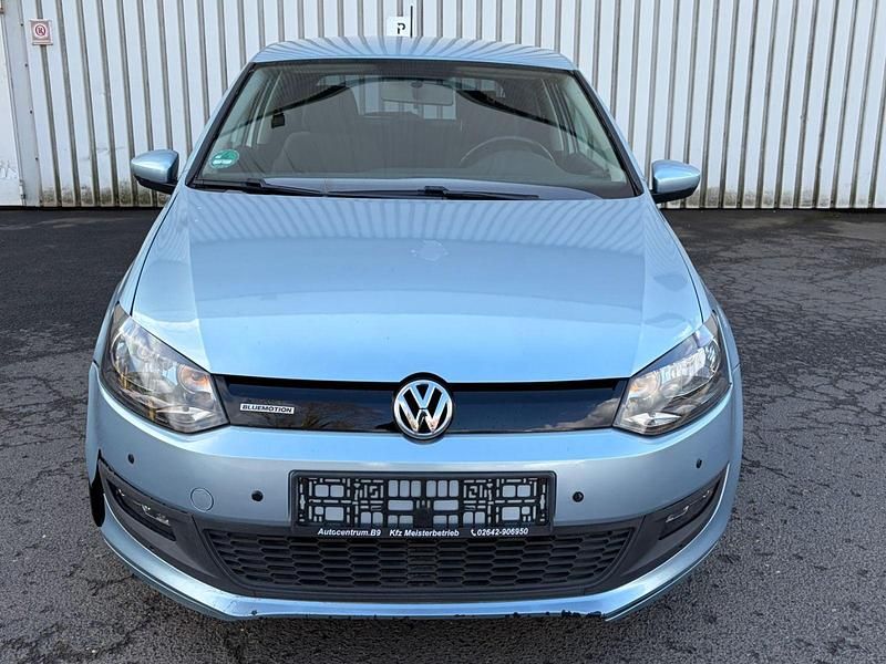 Gebraucht VW Polo Trendline 75 PS (55 kW) 2011 Blau Kleinwagen