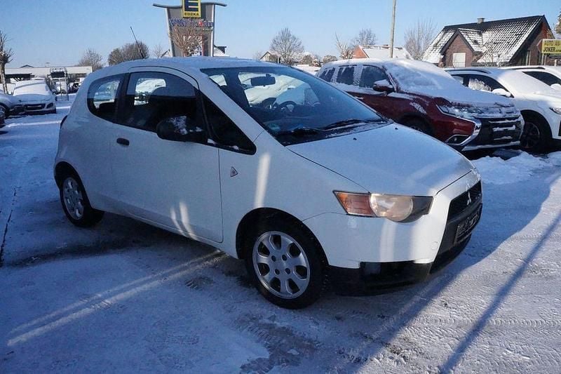 Gebraucht Mitsubishi Colt Inform 75 PS (55 kW) 2009 Weiß Kleinwagen