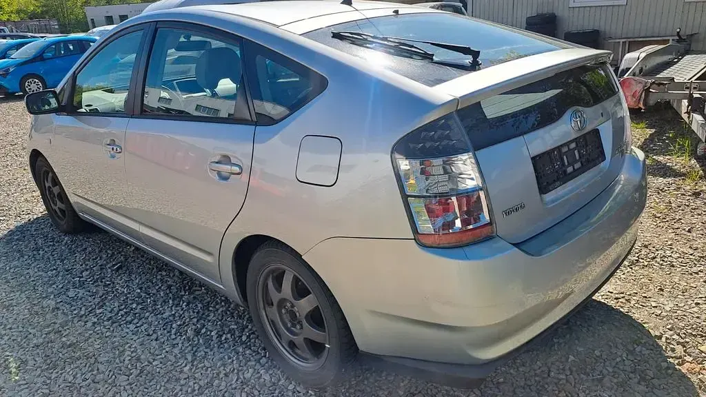 Gebraucht Toyota Prius Sol 77 PS (56 kW) 2005 Grau Kleinwagen