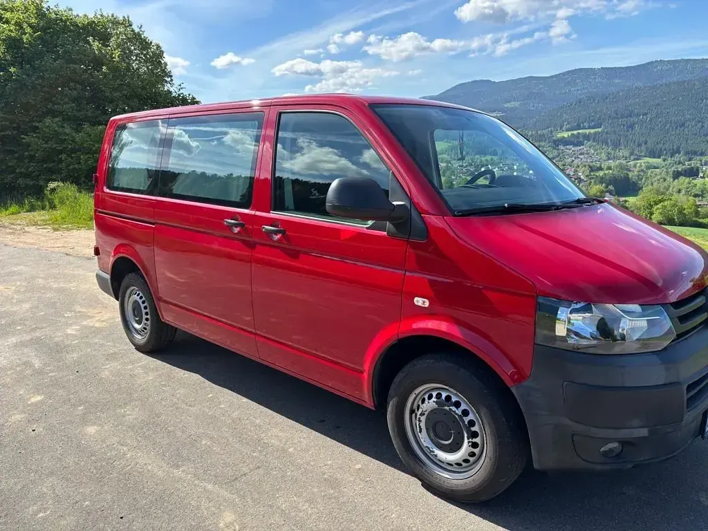 Gebraucht VW Transporter 114 PS (83 kW) 2014 Rot Van