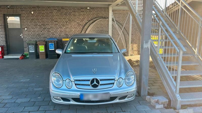 Gebraucht Mercedes E200 122 PS (89 kW) 2005 Silber Limousine