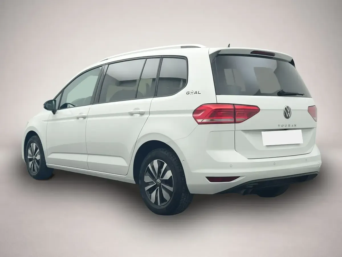 Gebraucht VW Touran Goal 150 PS (110 kW) 2025 Weiß Van / Kleinbus