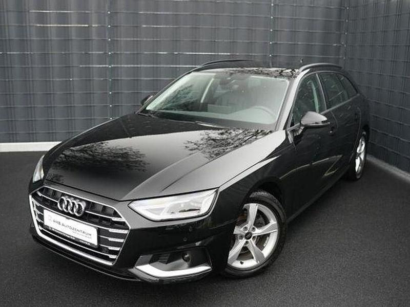 Gebraucht Audi A4 Advanced 163 PS (119 kW) 2023 Schwarz Kombi
