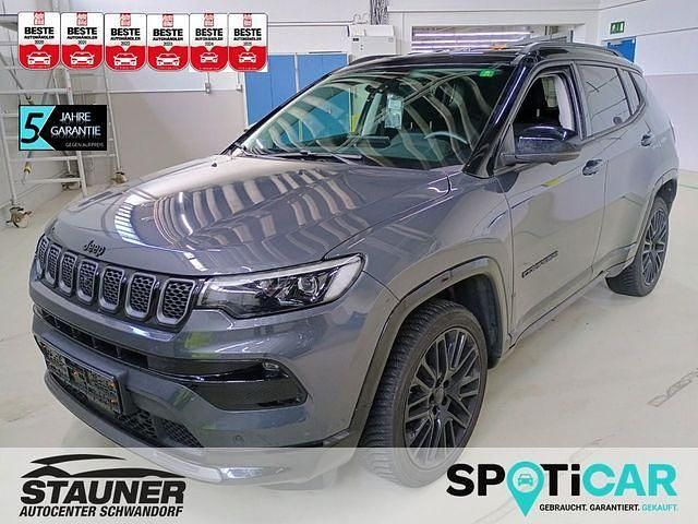 Graphite grau / dach schwarz (metallic) Gebraucht 2024 Jeep Compass SUV | 24.780 € (Superpreis) - Bild 1/4