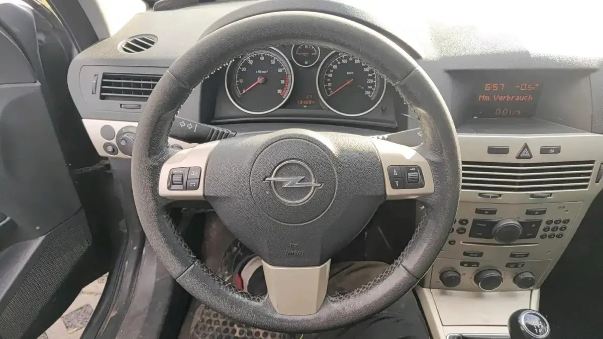 Gebraucht Opel Astra 102 PS (75 kW) 2007 Grau Kombi