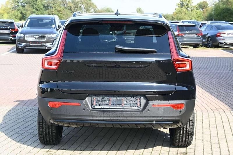 Gebraucht Volvo XC40 Plus 163 PS (119 kW) 2025 Schwarz SUV