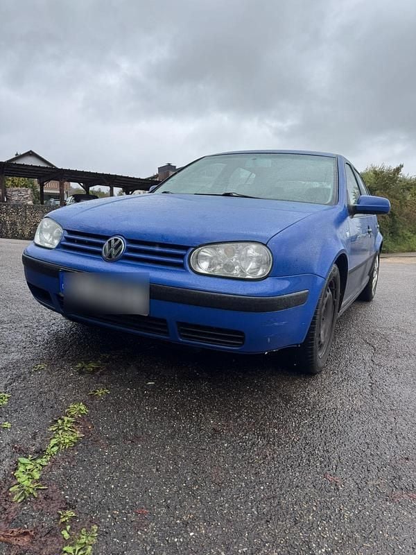 Gebraucht VW Golf IV 90 PS (66 kW) 2000 Blau Limousine