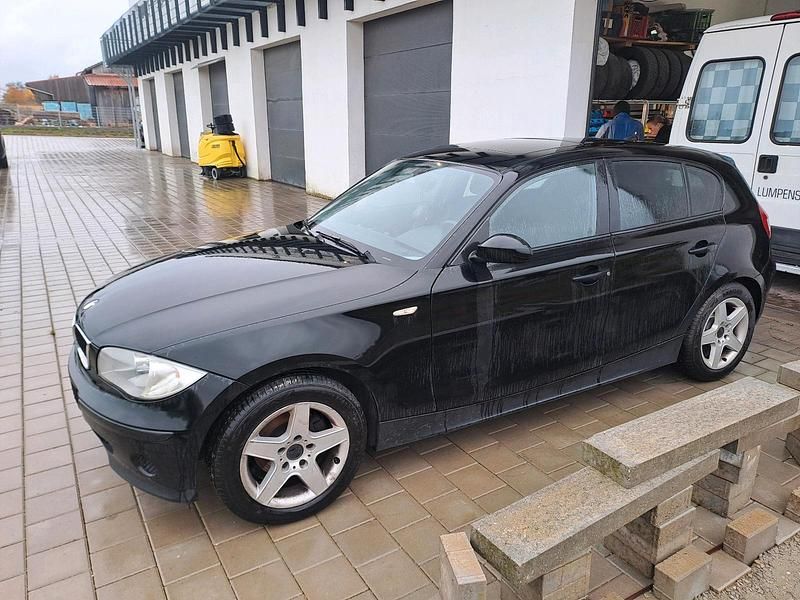 Gebraucht BMW 116 116 PS (85 kW) 2004 Schwarz Kleinwagen