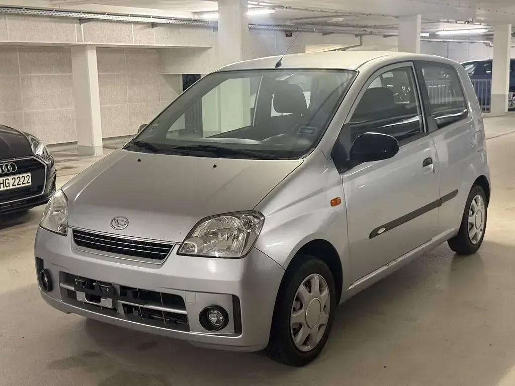 Gebraucht Daihatsu Cuore Plus 58 PS (42 kW) 2005 Silber Kleinwagen