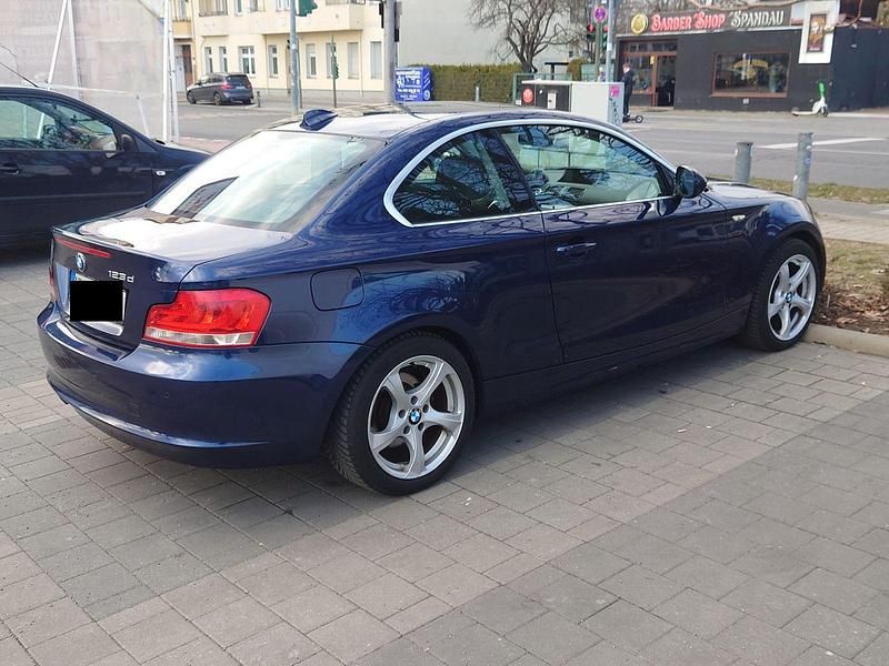 Blau Gebraucht 2012 BMW 123 Coupé Coupé | 13.500 € (Fairer Preis) - Bild 1/4