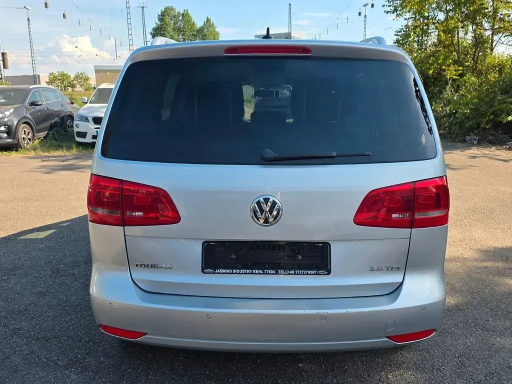 Usata VW Touran Highline 140 CV (102 kW) 2011 Argento Monovolume